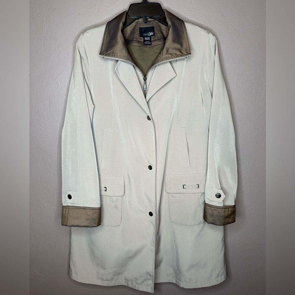 East 5th Women's Sz Medium Cream & Brown Trench Coat Removeable Hood Streetwear